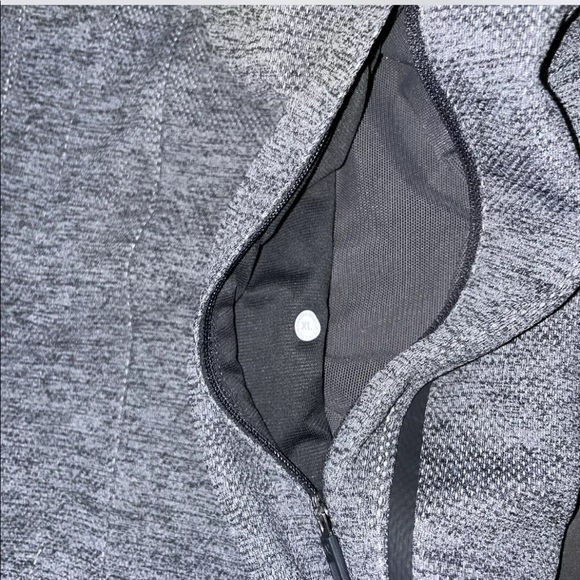 NWOT Lululemon Men’s Shorts - Color Gray - Size XL - Picture 4 of 4